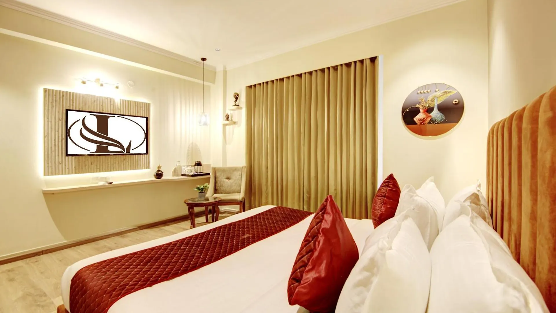 Hotel Limewood Stay Corporate Executive Gurgaon